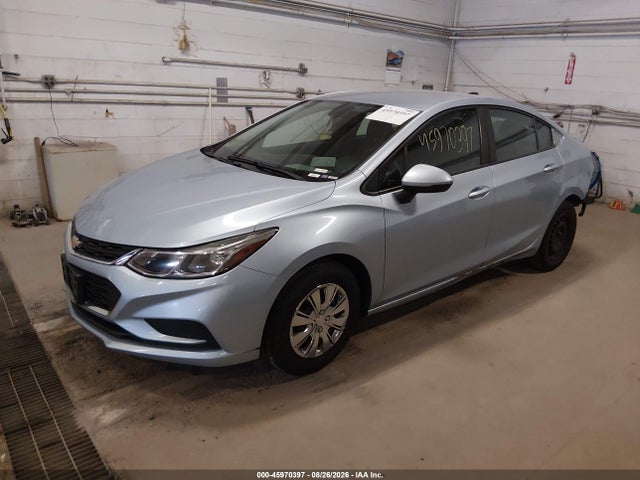 45970397 :رقم المزاد ، 1G1BC5SMXH7157477 vin ، 2017 Chevrolet Cruze Ls Auto مزاد بيع