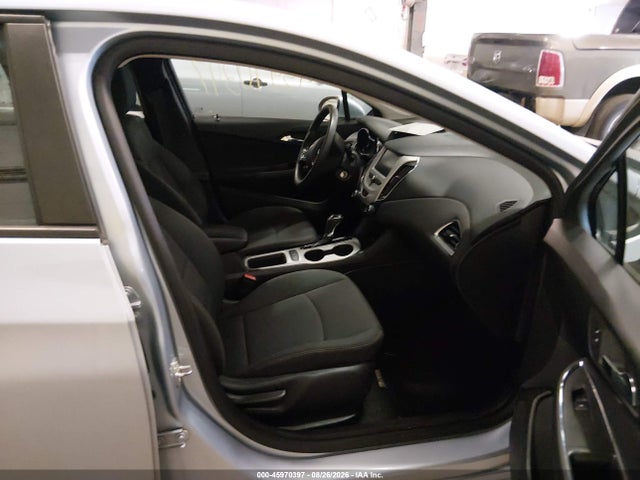45970397 :رقم المزاد ، 1G1BC5SMXH7157477 vin ، 2017 Chevrolet Cruze Ls Auto مزاد بيع