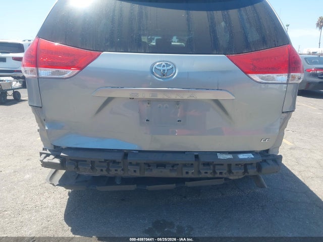 2014 Toyota Sienna Le V6 8 Passenger მანქანა იყიდება აუქციონზე, vin: 5TDKK3DC0ES497726, აუქციონის ნომერი: 45970441