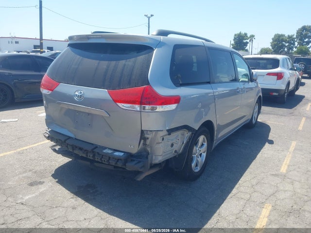 2014 Toyota Sienna Le V6 8 Passenger მანქანა იყიდება აუქციონზე, vin: 5TDKK3DC0ES497726, აუქციონის ნომერი: 45970441