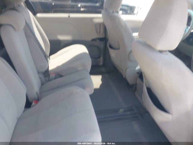 2014 Toyota Sienna Le V6 8 Passenger მანქანა იყიდება აუქციონზე, vin: 5TDKK3DC0ES497726, აუქციონის ნომერი: 45970441