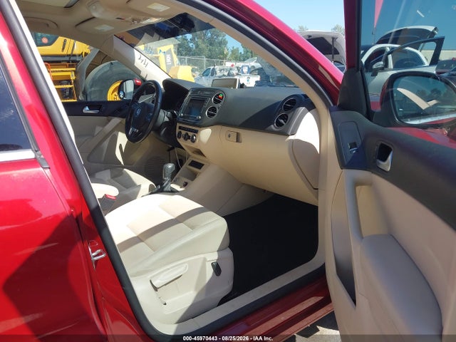 2016 Volkswagen Tiguan Se მანქანა იყიდება აუქციონზე, vin: WVGAV7AX5GW040149, აუქციონის ნომერი: 45970443