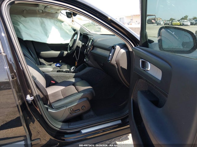Aukcja sprzedaży 2025 Volvo Xc40 B5 Plus Dark Theme, vin: YV4L12UC1S2502367, numer aukcji: 45970474