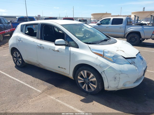 Nissan LEAF SV 2017 1N4BZ0CP1HC307121 main image