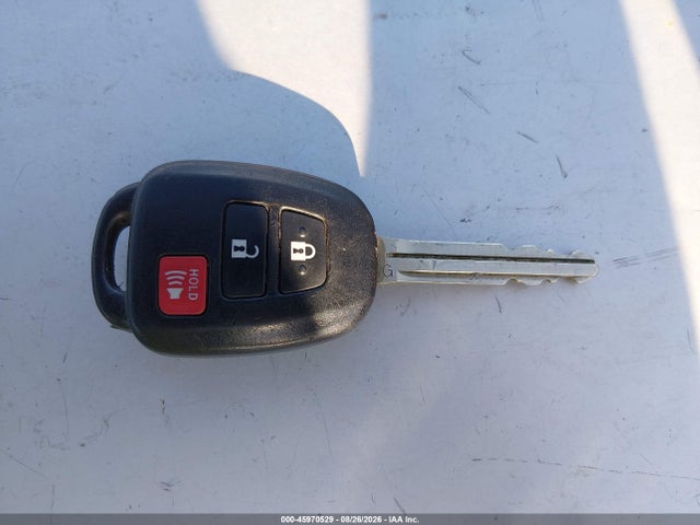 45970529 :رقم المزاد ، JTDKDTB30D1047048 vin ، 2013 Toyota Prius C Two مزاد بيع