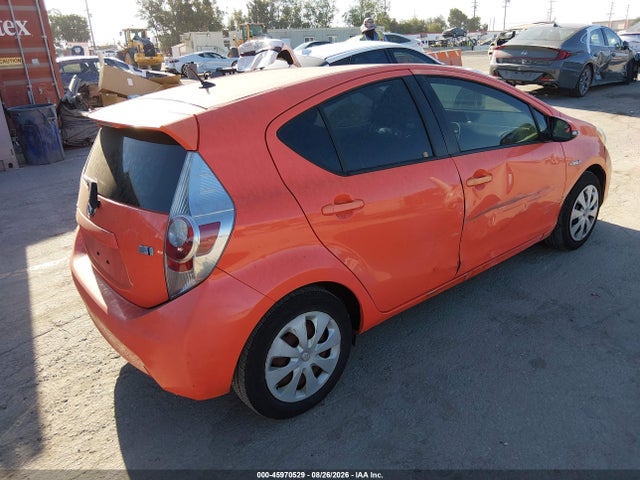 45970529 :رقم المزاد ، JTDKDTB30D1047048 vin ، 2013 Toyota Prius C Two مزاد بيع