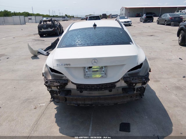 Mercedes-Benz CLA 250 2018 WDDSJ4EB6JN611006 Image 16