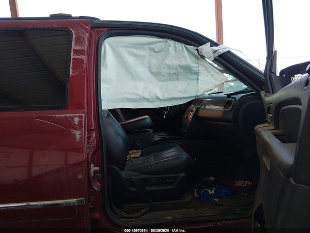 2011 Gmc Yukon Xl 1500 Slt მანქანა იყიდება აუქციონზე, vin: 1GKS2KE38BR216005, აუქციონის ნომერი: 45970554