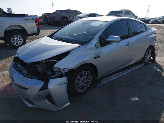 Toyota Prius Two 2017 JTDKBRFU3H3056915 Image 2
