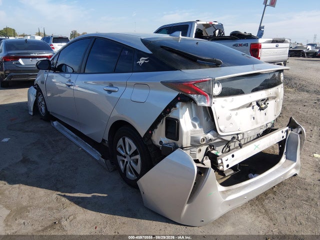 Toyota Prius Two 2017 JTDKBRFU3H3056915 Image 3