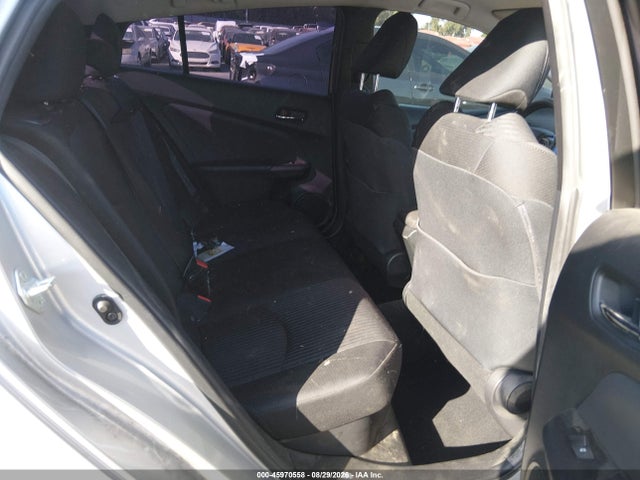 Toyota Prius Two 2017 JTDKBRFU3H3056915 Image 8