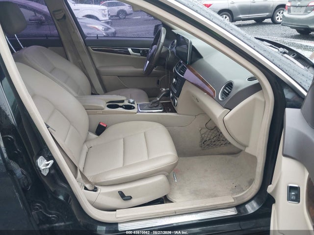 45970562 :رقم المزاد ، WDDGF8AB6DR299030 vin ، 2013 Mercedes-benz C 300 Sport 4matic مزاد بيع