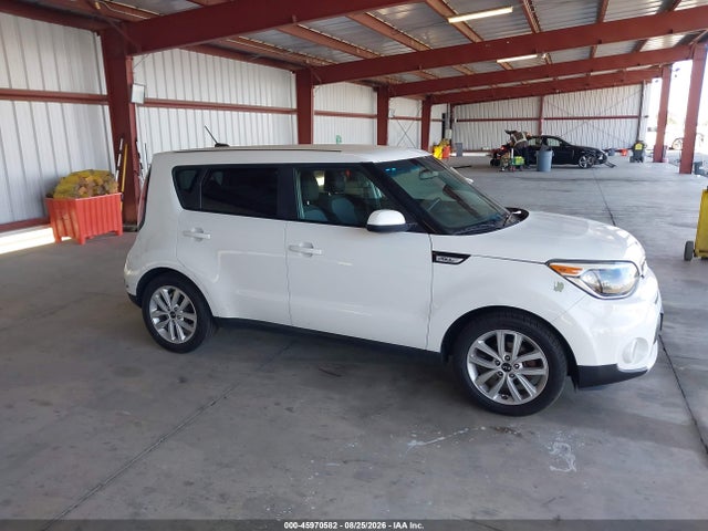 KIA SOUL + 2018 KNDJP3A56J7529666 Image 13
