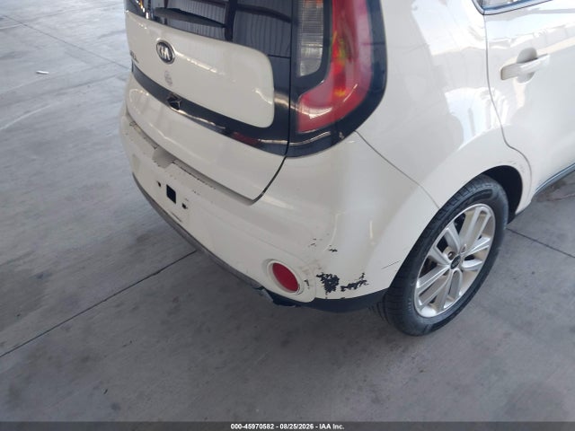 KIA SOUL + 2018 KNDJP3A56J7529666 Image 17