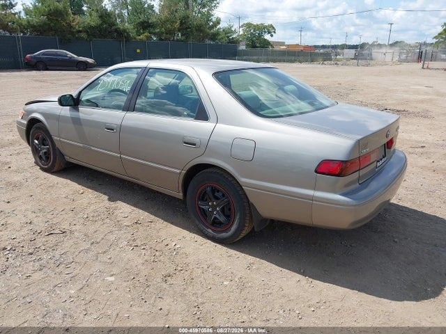 1998 Toyota Camry Le მანქანა იყიდება აუქციონზე, vin: 4T1BG28K7WU365133, აუქციონის ნომერი: 45970586