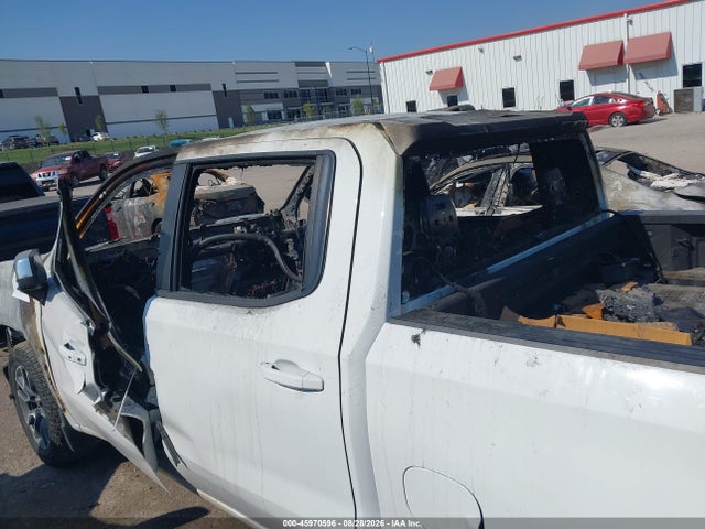 Продажа на аукционе авто 2022 Chevrolet Silverado 1500, vin: 1GCUDDED2NZ639878, номер лота: 45970596