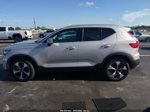 Продажа на аукционе авто 2024 Volvo Xc40 B5 Plus Bright Theme, vin: YV4L12UE1R2373445, номер лота: 45970604