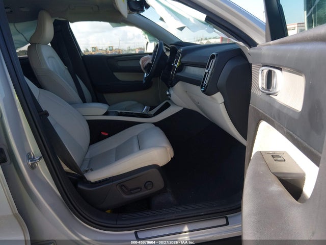 Продажа на аукционе авто 2024 Volvo Xc40 B5 Plus Bright Theme, vin: YV4L12UE1R2373445, номер лота: 45970604