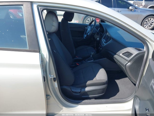 Hyundai ACCENT SE 2019 3KPC24A36KE071642 Image 5