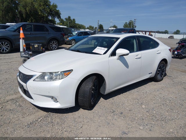 45970719 :رقم المزاد ، JTHBW1GG5D2015750 vin ، 2013 Lexus Es 300h مزاد بيع
