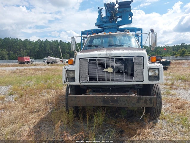 45970759 :رقم المزاد ، 1GBS7H4J6NJ107033 vin ، 1992 Chevrolet Kodiak C7h064 مزاد بيع