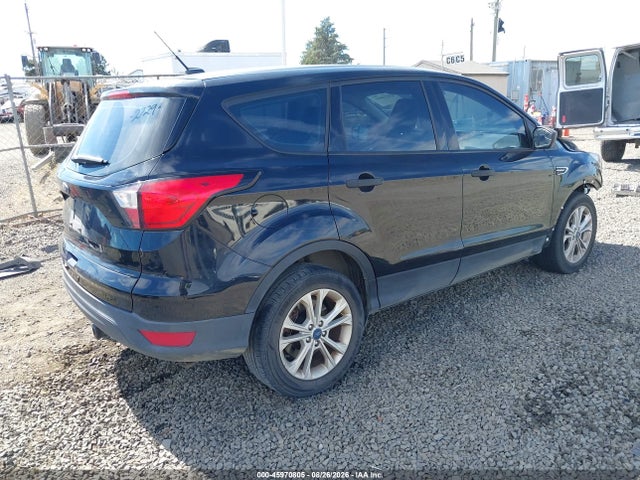 2019 Ford Escape S მანქანა იყიდება აუქციონზე, vin: 1FMCU0F73KUB62458, აუქციონის ნომერი: 45970805
