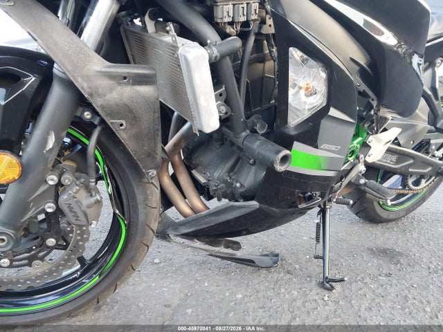Kawasaki Ex650 J 2019 JKAEXEJ17KDA03119 Image 14