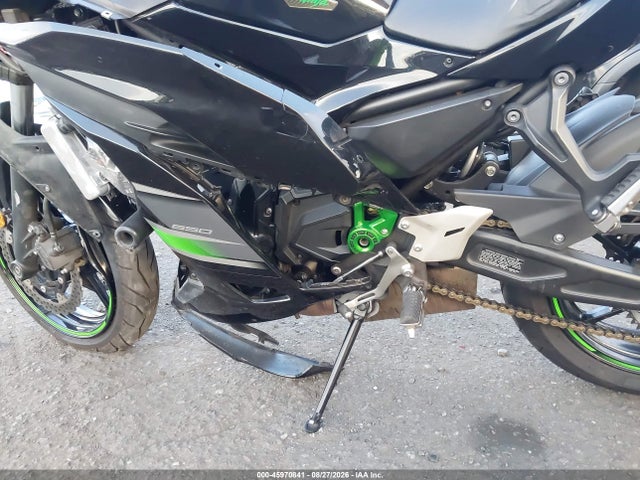 Kawasaki Ex650 J 2019 JKAEXEJ17KDA03119 Image 9