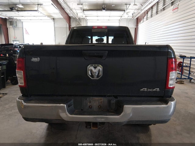 Продажа на аукционе авто 2021 Ram 2500 Tradesman  4x4 6'4 Box, vin: 3C6UR5CL5MG520732, номер лота: 45970869