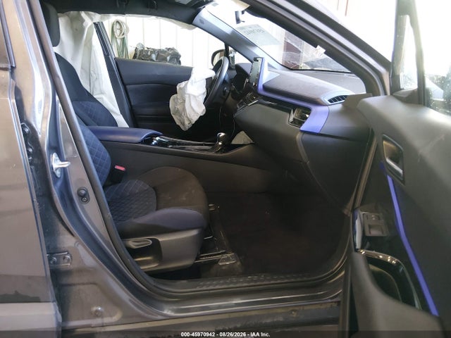 JTNKHMBX3M1094583 Toyota C-HR XLE