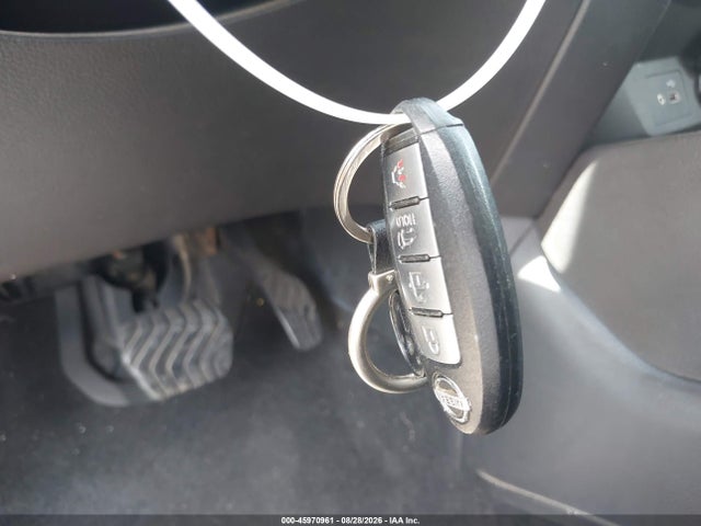 5N1AT2MT8JC715129 Nissan ROGUE SV