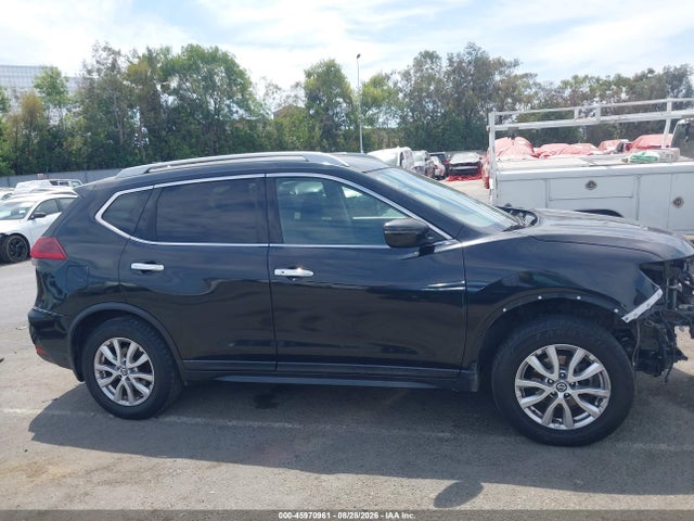5N1AT2MT8JC715129 Nissan ROGUE SV