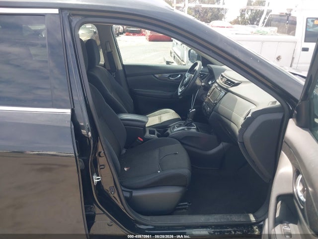 5N1AT2MT8JC715129 Nissan ROGUE SV