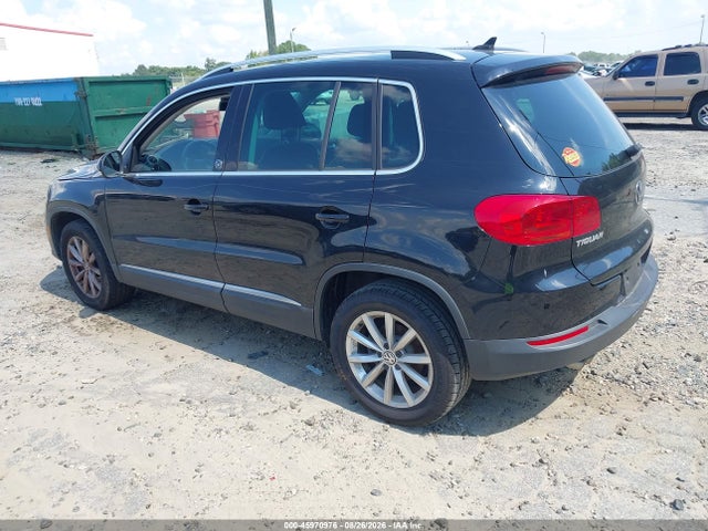 45970976 :رقم المزاد ، WVGRV7AX6HK009424 vin ، 2017 Volkswagen Tiguan 2.0t Wolfsburg Edition مزاد بيع