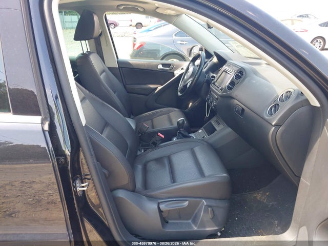 45970976 :رقم المزاد ، WVGRV7AX6HK009424 vin ، 2017 Volkswagen Tiguan 2.0t Wolfsburg Edition مزاد بيع