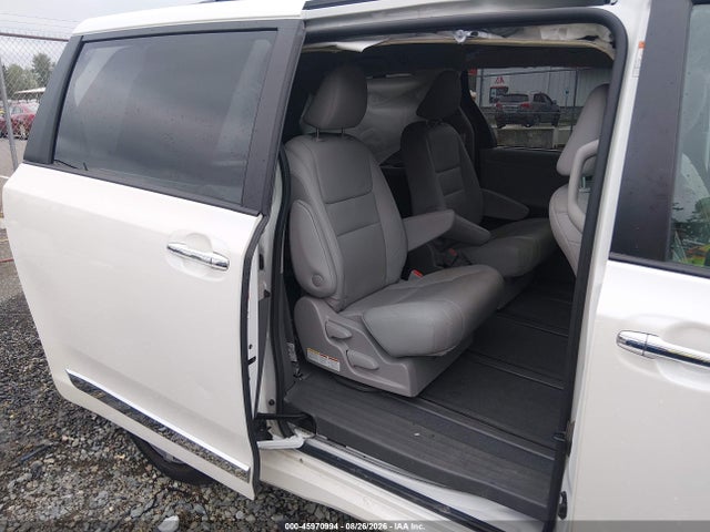 Toyota SIENNA XLE 2020 5TDDZ3DC3LS230744 Image 8