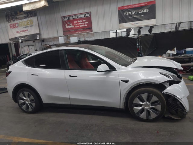 Продажа на аукционе авто 2023 Tesla Model Y Awd/long Range Dual Motor All-wheel Drive, vin: 7SAYGDEE8PA098569, номер лота: 45970999
