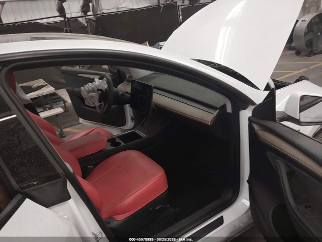 Продажа на аукционе авто 2023 Tesla Model Y Awd/long Range Dual Motor All-wheel Drive, vin: 7SAYGDEE8PA098569, номер лота: 45970999