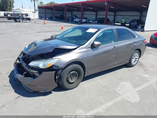 Toyota CAMRY LE 2017 4T1BF1FK3HU670230 Image 2
