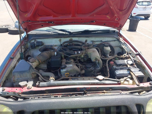 2002 Toyota Tacoma მანქანა იყიდება აუქციონზე, vin: 5TEPM62N12Z883690, აუქციონის ნომერი: 45971050
