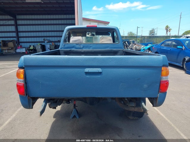 2002 Toyota Tacoma მანქანა იყიდება აუქციონზე, vin: 5TEPM62N12Z883690, აუქციონის ნომერი: 45971050