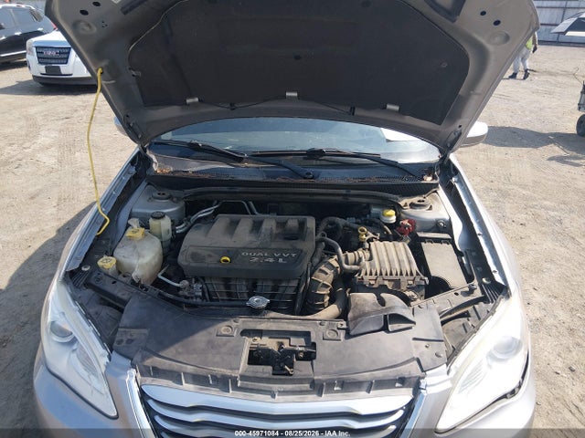 2013 Chrysler 200 Lx მანქანა იყიდება აუქციონზე, vin: 1C3CCBABXDN734058, აუქციონის ნომერი: 45971084