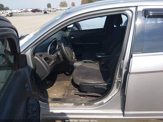 2013 Chrysler 200 Lx მანქანა იყიდება აუქციონზე, vin: 1C3CCBABXDN734058, აუქციონის ნომერი: 45971084