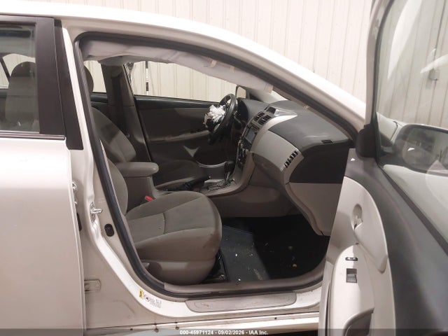 45971124 :رقم المزاد ، 5YFBU4EEXDP088995 vin ، 2013 Toyota Corolla Le مزاد بيع