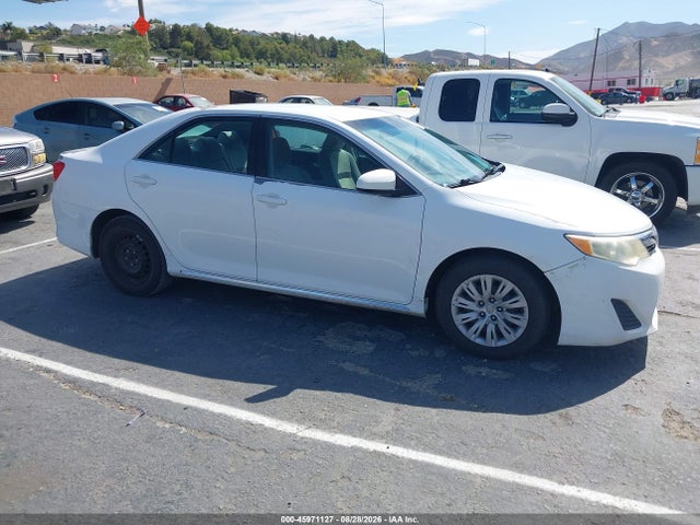 4T4BF1FKXER439763 Toyota CAMRY LE