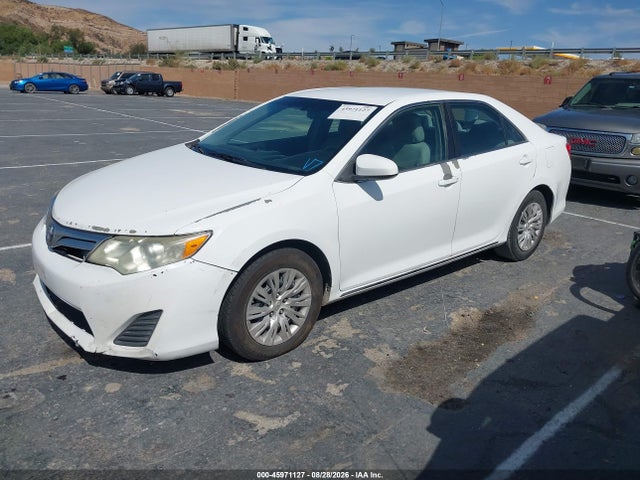 4T4BF1FKXER439763 Toyota CAMRY LE