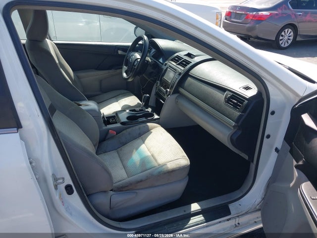4T4BF1FKXER439763 Toyota CAMRY LE