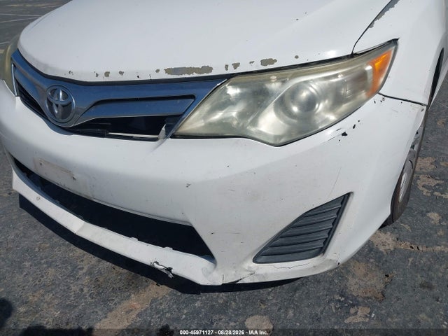 4T4BF1FKXER439763 Toyota CAMRY LE