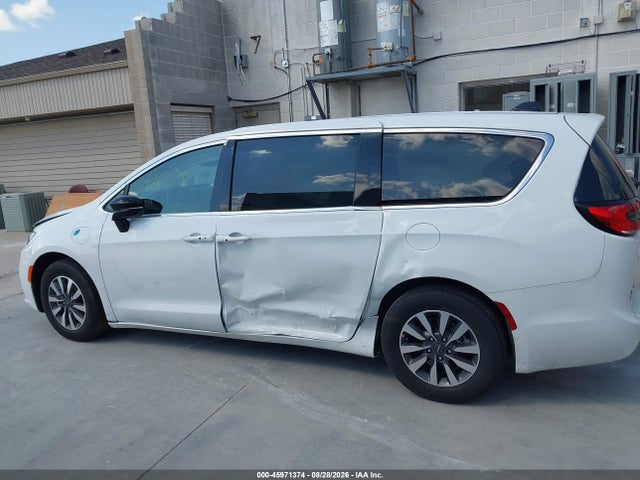 Auction sale of the 2024 Chrysler Pacifica Hybrid Select, vin: 2C4RC1S78RR198277, lot number: 45971374