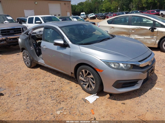 Продажа на аукционе авто 2018 Honda Civic Ex, vin: 19XFC2F74JE009388, номер лота: 45971424